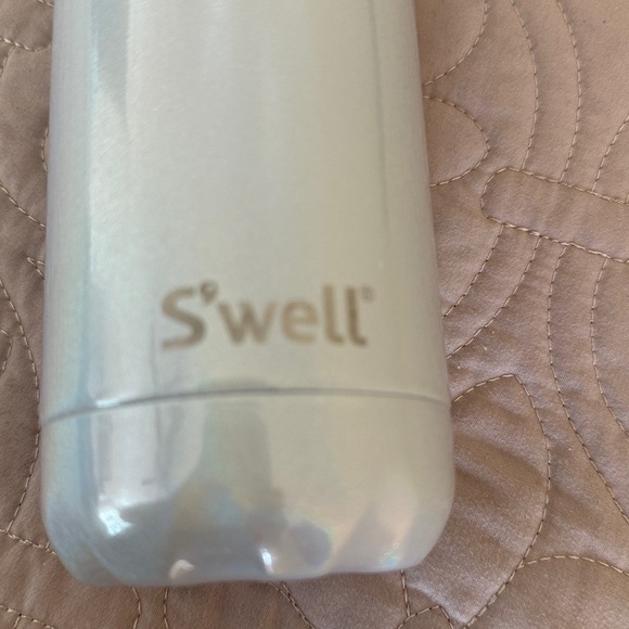 S'well Shimmering Silver Water Bottle (17 oz) - Picture 2 of 3
